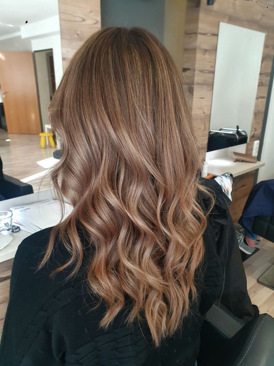 Haarschnitt im Friseurstudio La Bella in Wolfsbach